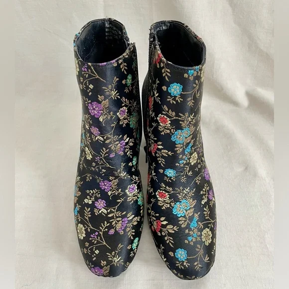 Diba Satin Brocade Heeled Bootie sz 6 - Picture 3 of 8